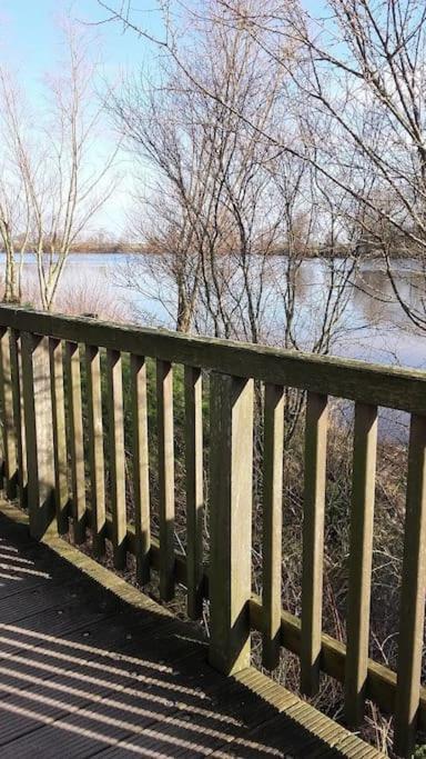 Liebevoll Eingerichtete Ferienwohnung Luettje Koje Dornum Exterior foto