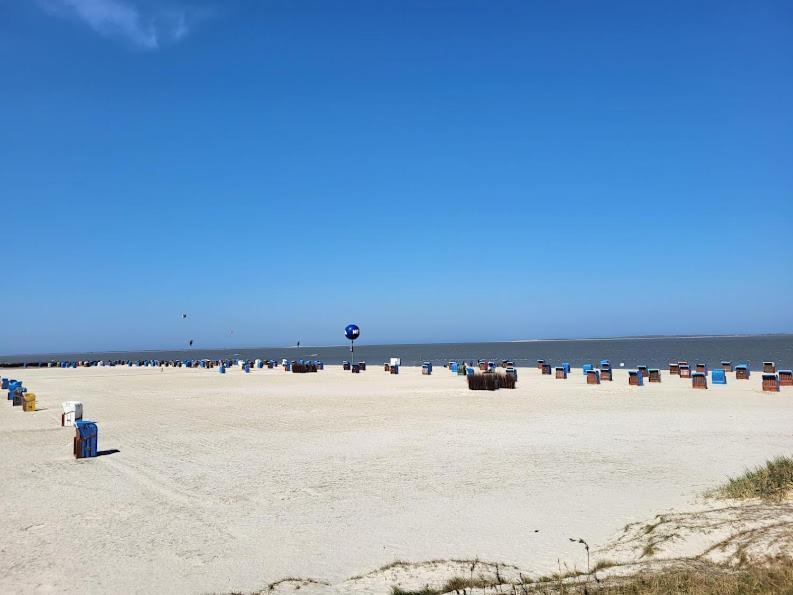 Liebevoll Eingerichtete Ferienwohnung Luettje Koje Dornum Exterior foto